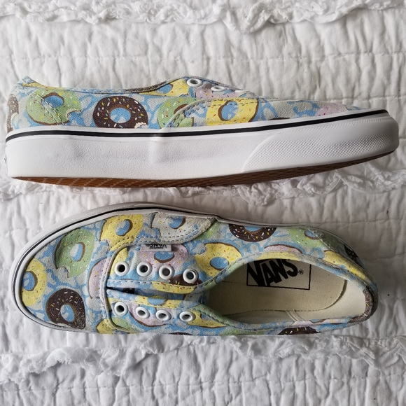 Vans Doughnuts Sneakers Size 7 EUC! - Picture 9 of 16